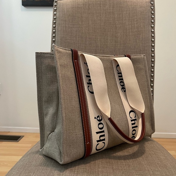 Chloe Woody Medium Logo Tote - Picture 10 of 10